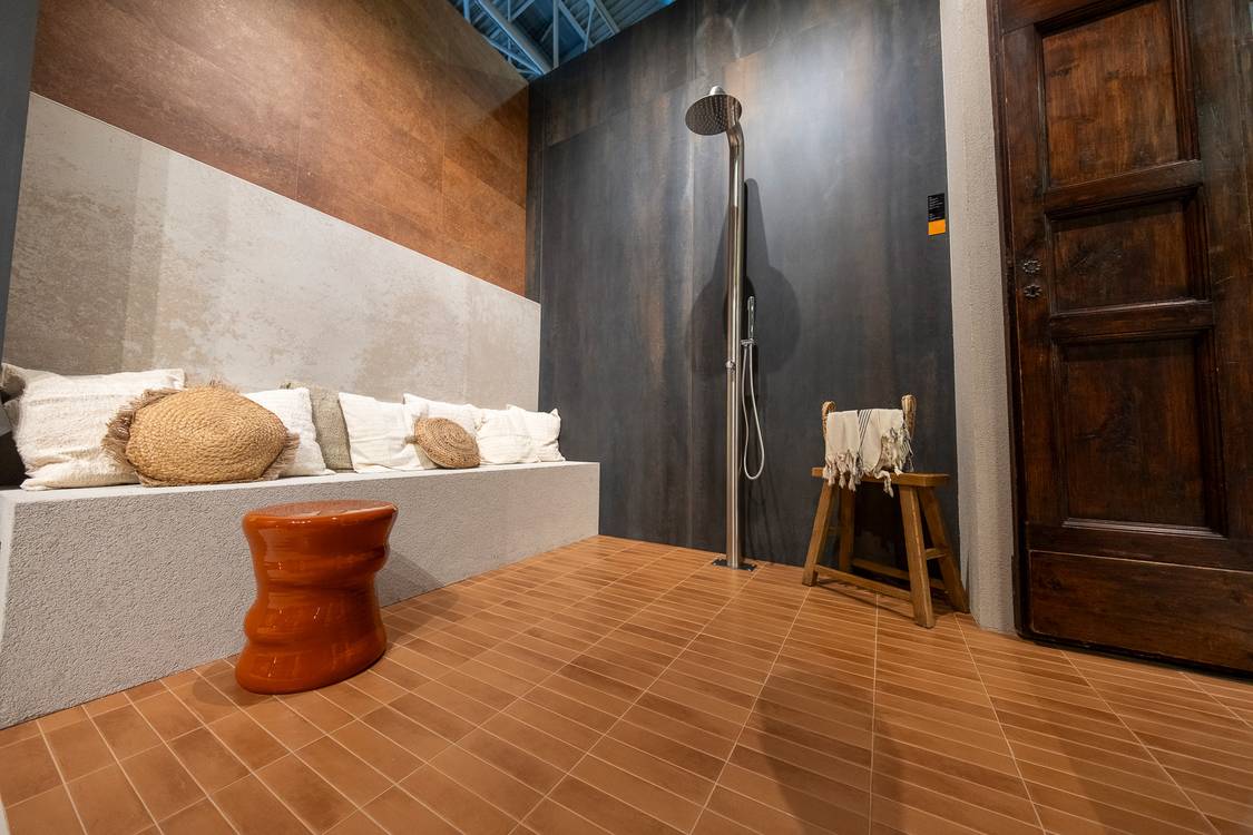 Imagen de ambiente , realizada con baldosas de la colección: STILL – 