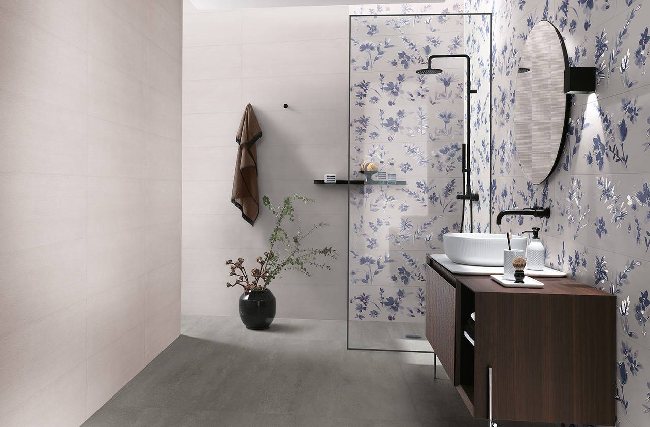 Room view Bathroom, created with tiles from the collection: DECO&MORE – White