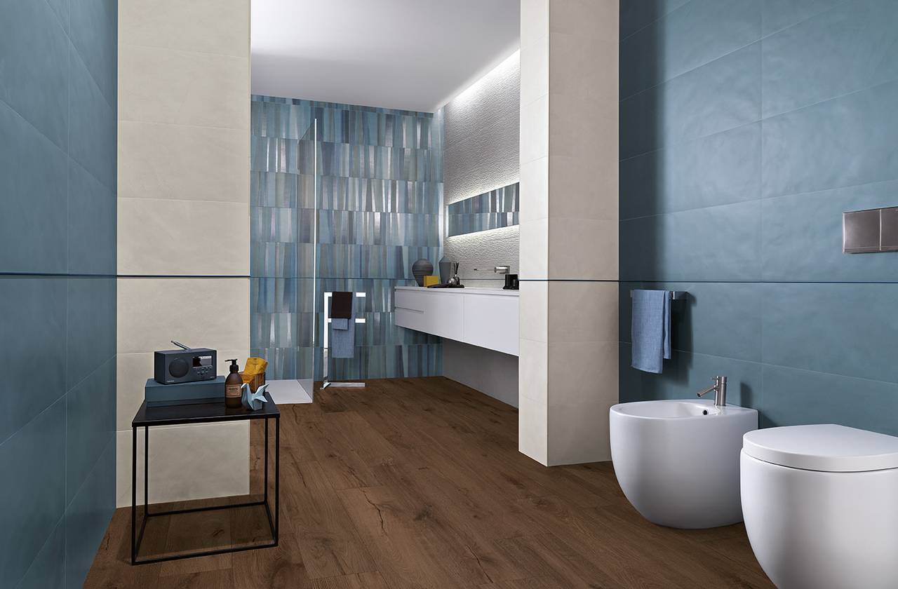 Room view Bathroom, created with tiles from the collection: DECO&MORE – Blue, Brown