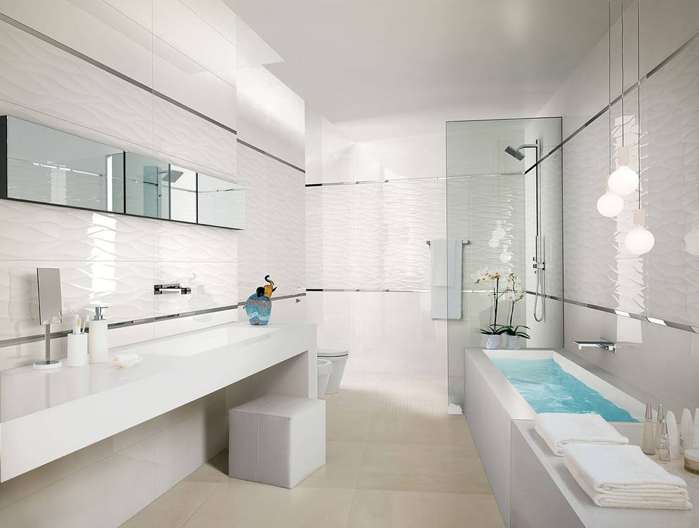Imagen de ambiente Baño, realizada con baldosas de la colección: LUMINA 25x75 – BLANCO