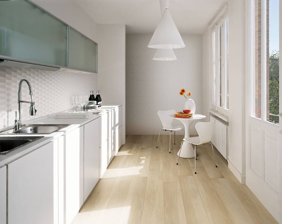 Imagen de ambiente Cocina, realizada con baldosas de la colección: LUMINA 25x75 – BLANCO, BEIGE