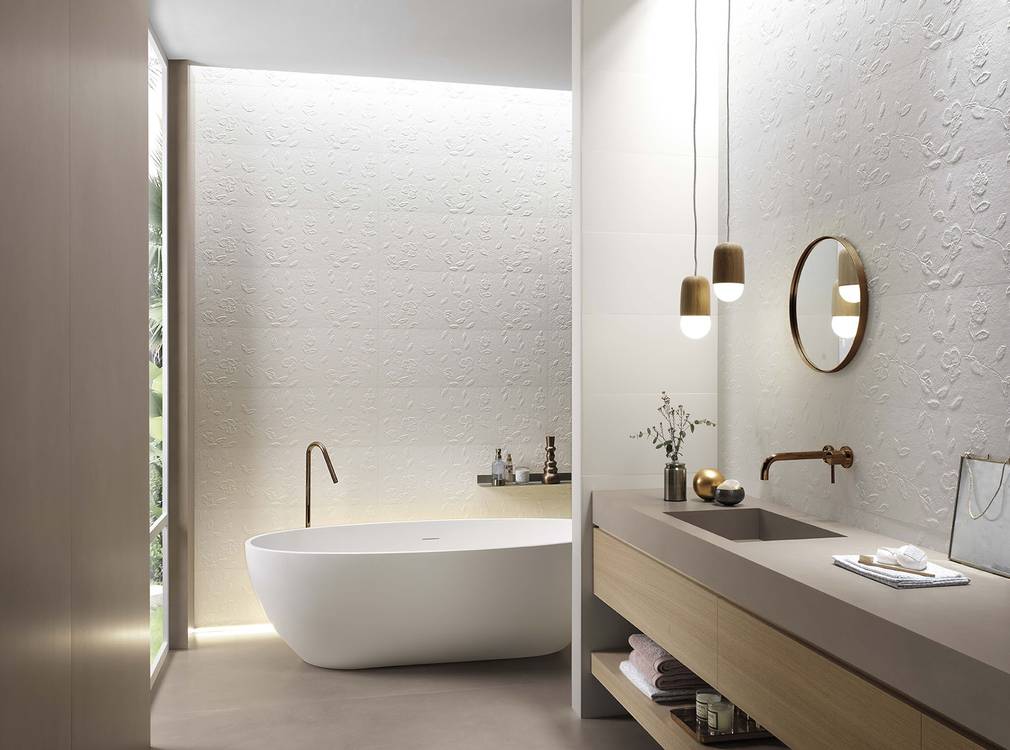Imagen de ambiente Baño, realizada con baldosas de la colección: LUMINA 30,5X91,5 – BLANCO