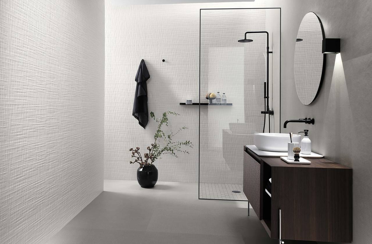 Room view Bathroom, created with tiles from the collection: LUMINA 30,5X91,5 – White
