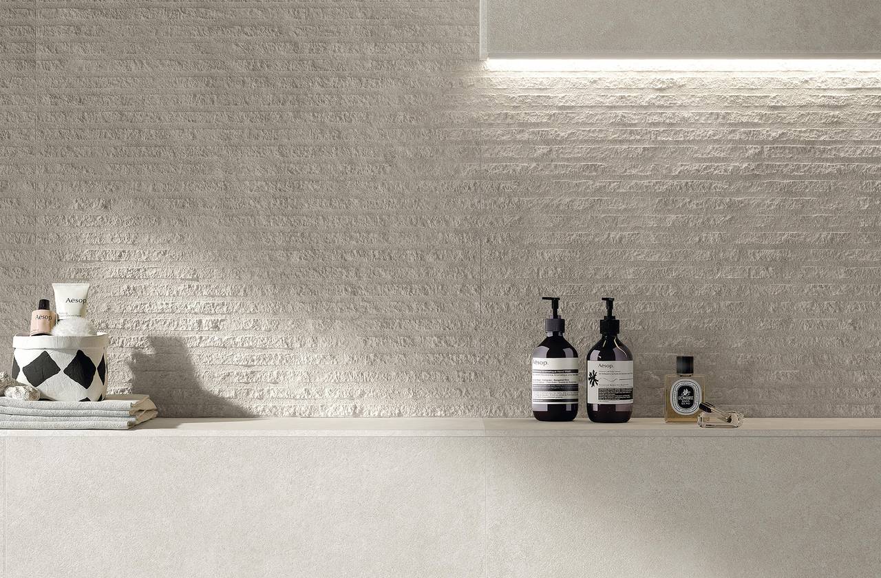 Room view Bathroom, created with tiles from the collection: NOBU – Beige, White