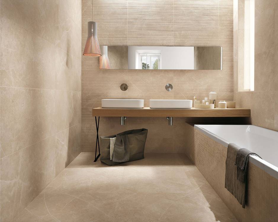 Imagen de ambiente Baño, realizada con baldosas de la colección: ROMA – BEIGE
