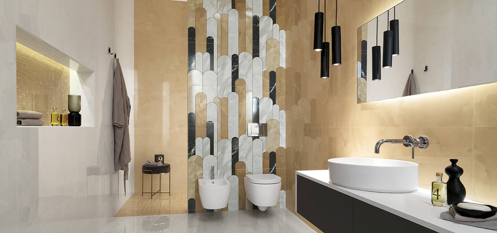 Room view Bathroom, created with tiles from the collection: ROMA GOLD – White, Beige