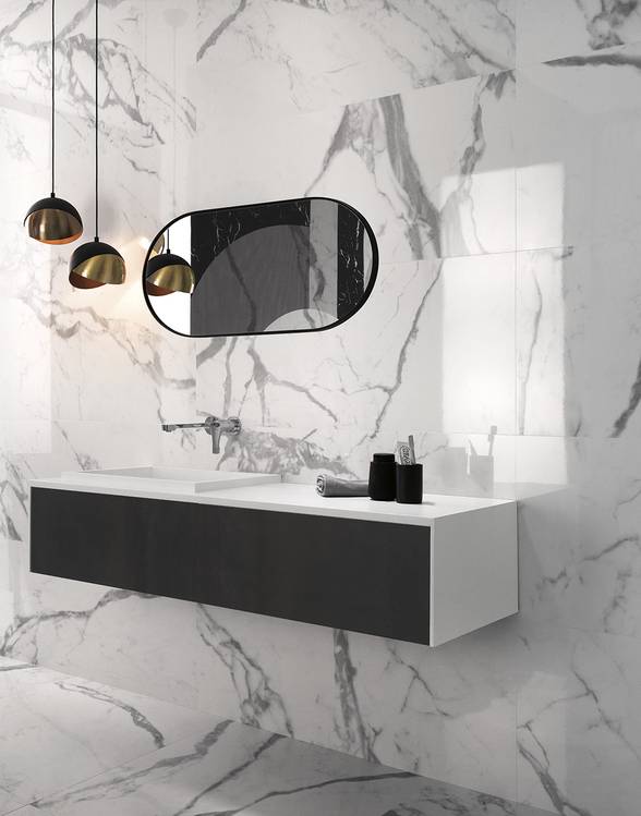 Imagen de ambiente , realizada con baldosas de la colección: ROMA GOLD – BLANCO, NEGRO