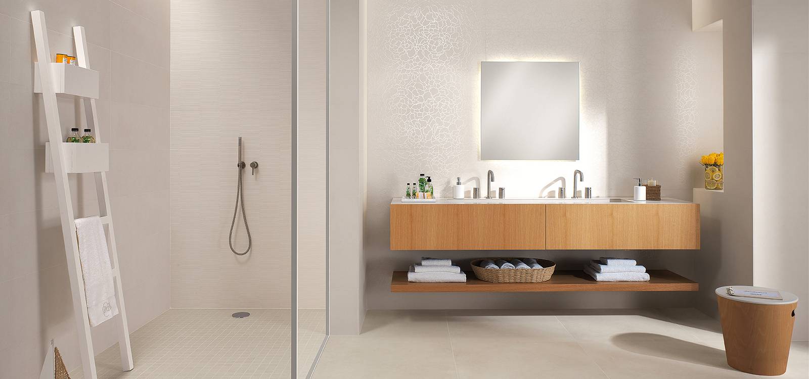 Room view Bathroom, created with tiles from the collection: SUMMER – White