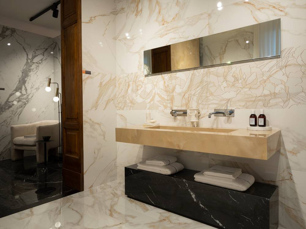 Imagen de ambiente , realizada con baldosas de la colección: ROMA GOLD – 