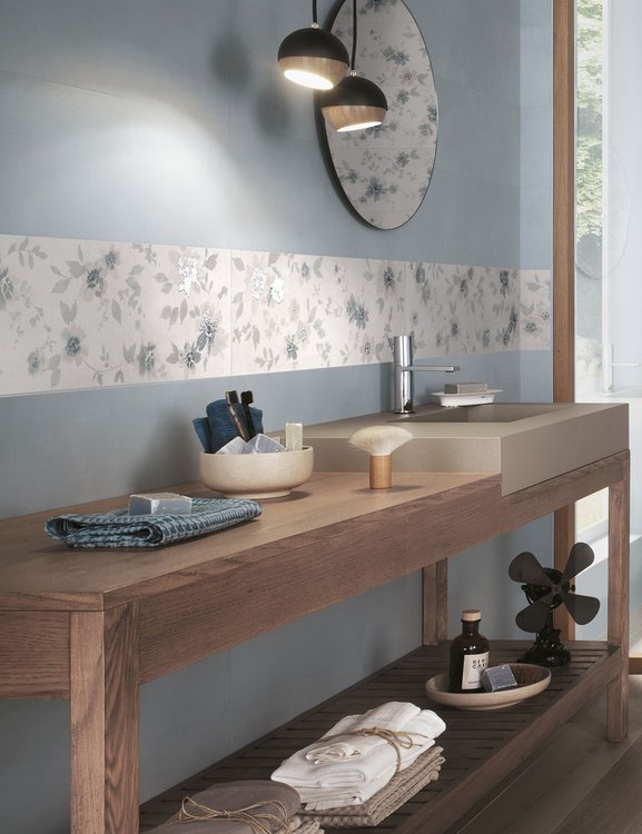 Imagen de ambiente , realizada con baldosas de la colección: DECO&MORE – Azzurro, BLANCO, BEIGE