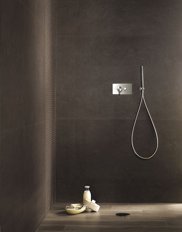 Raumabbildung , gestaltet mit Fliesen aus der Kollektion: BLOOM – BROWN