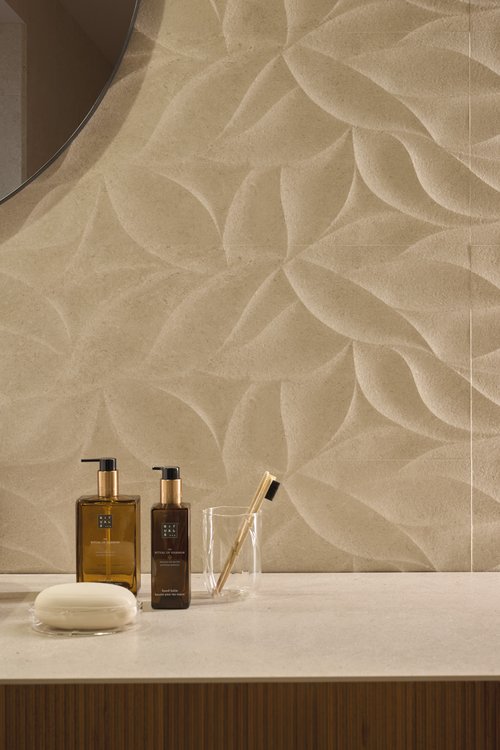 Room view , created with tiles from the collection: OLTRE LA PIETRA – Beige