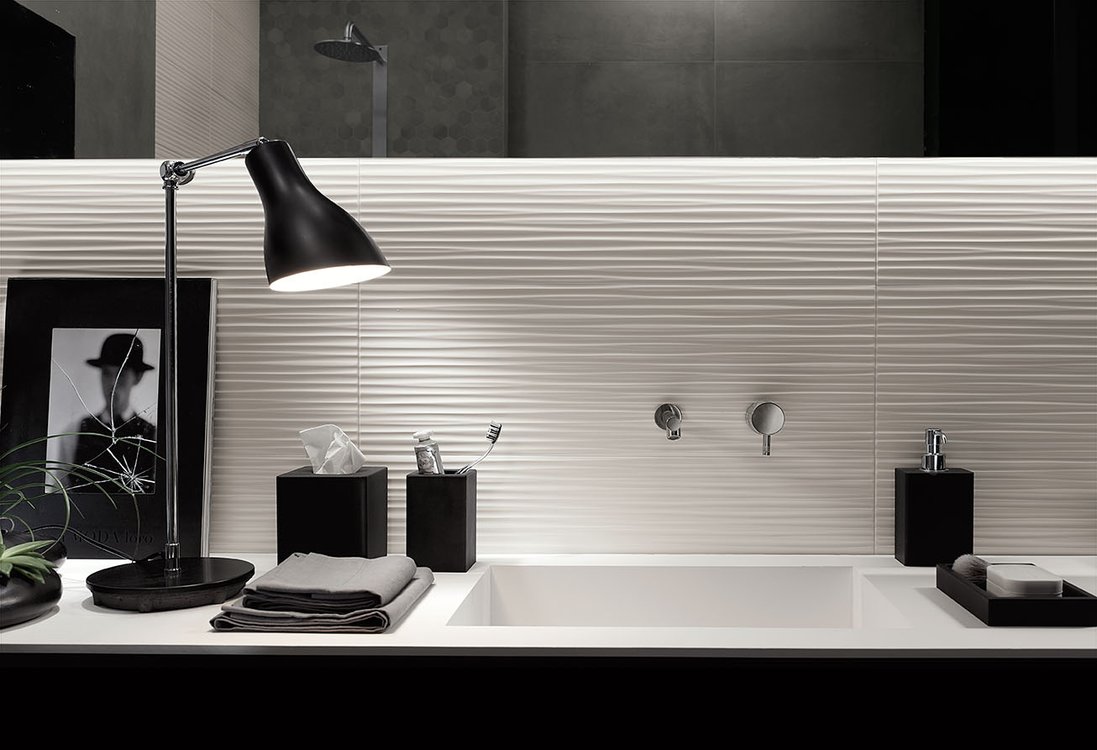 Image d'ambiance , réalisée avec des carreaux de la collection : LUMINA 25x75 – 