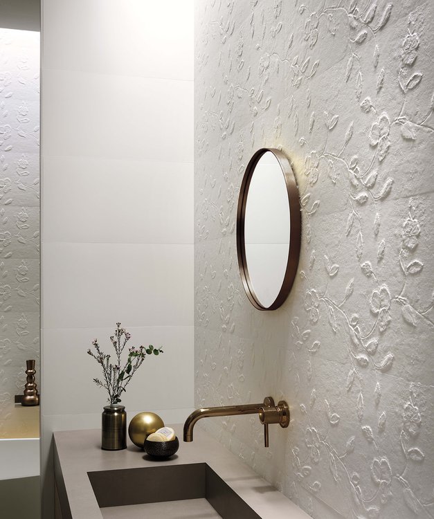 Image d'ambiance , réalisée avec des carreaux de la collection : LUMINA 30,5X91,5 – Blanc