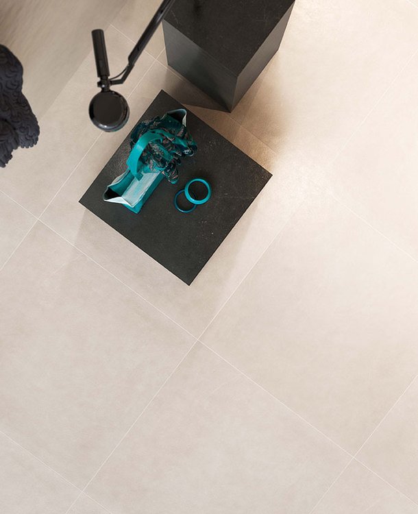 Imagen de ambiente , realizada con baldosas de la colección: MAKU – BLANCO