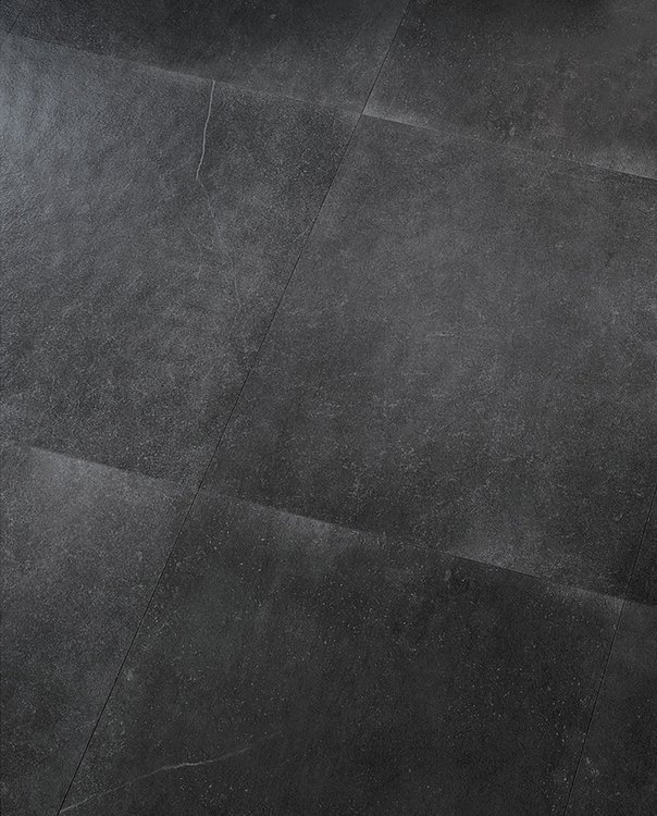 Imagen de ambiente , realizada con baldosas de la colección: MAKU – NEGRO